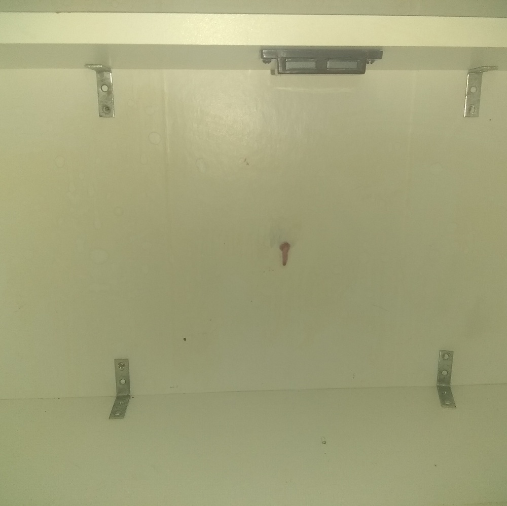 Storage table - Picture 3 of 5